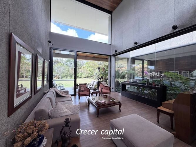 Casa de 3 alcobas en arriendo en Las Palmas, Envigado, 455 m² · foto 7 de 24