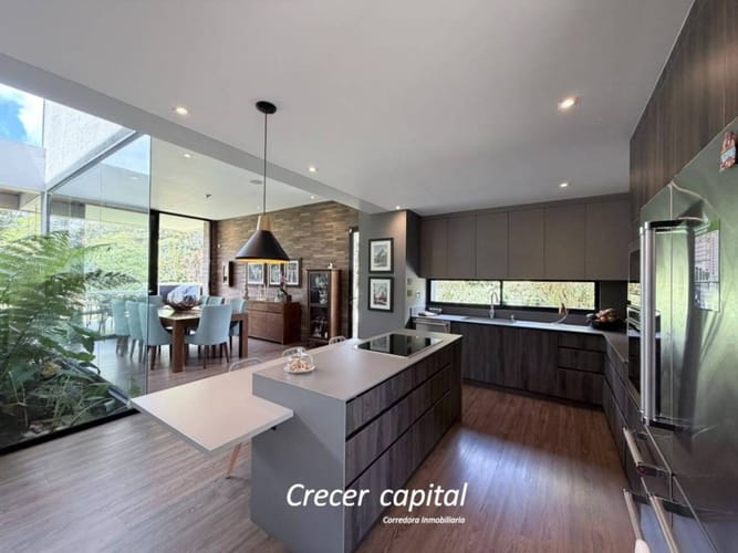 Casa de 3 alcobas en arriendo en Las Palmas, Envigado, 455 m² · foto 8 de 24