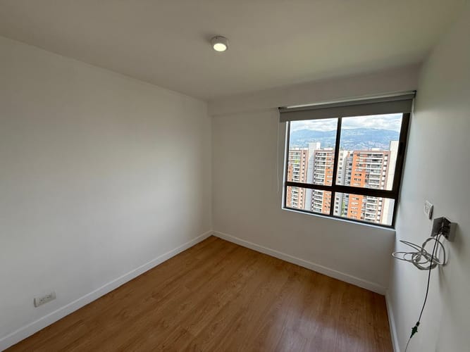 Apartamento de 2 alcobas en arriendo en Belén, Medellín, 85 m² · foto 10 de 19