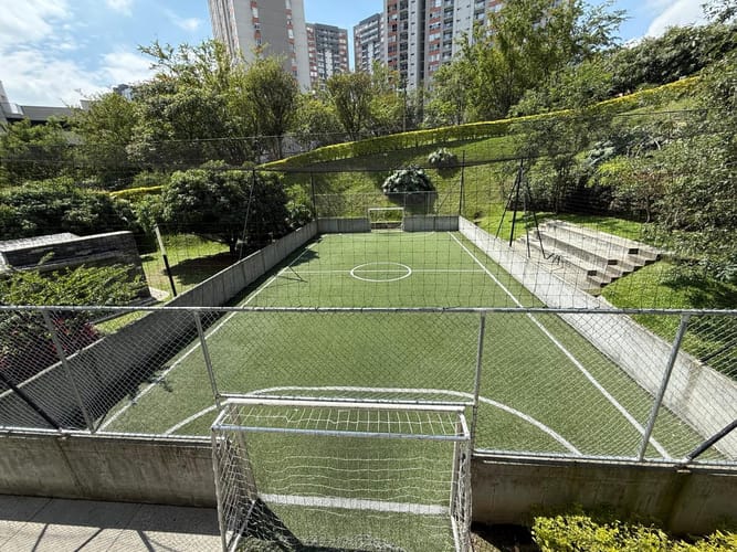 Apartamento de 2 alcobas en arriendo en Belén, Medellín, 85 m² · foto 18 de 19