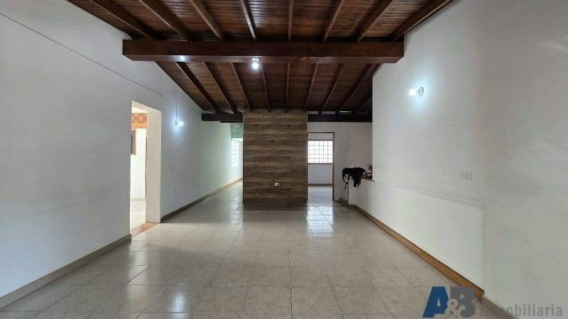 Casa de 4 alcobas en arriendo en Bolivariana, Medellín, 222 m² · foto 7 de 18