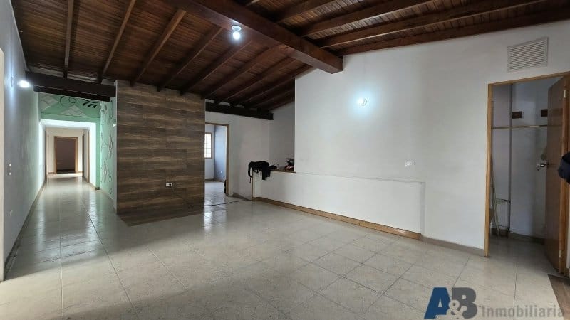 Casa de 4 alcobas en arriendo en Bolivariana, Medellín, 222 m² · foto 8 de 18