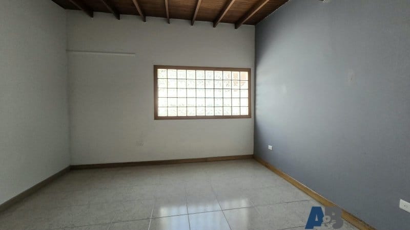 Casa de 4 alcobas en arriendo en Bolivariana, Medellín, 222 m² · foto 13 de 18