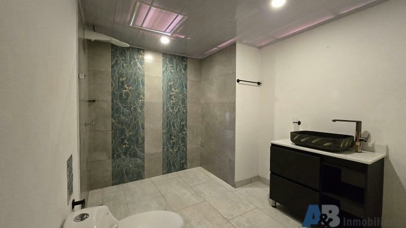 Casa de 4 alcobas en arriendo en Bolivariana, Medellín, 222 m² · foto 17 de 18