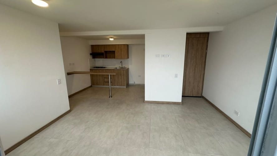 Apartamento de 3 alcobas en arriendo en Bucaros, Bello, 65 m² · foto 2 de 17