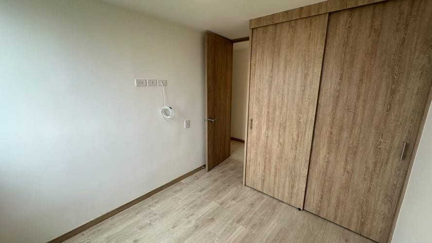 Apartamento de 3 alcobas en arriendo en Bucaros, Bello, 65 m² · foto 5 de 17