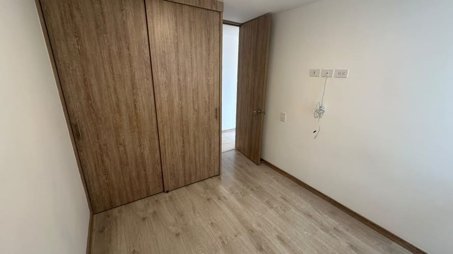 Apartamento de 3 alcobas en arriendo en Bucaros, Bello, 65 m² · foto 7 de 17