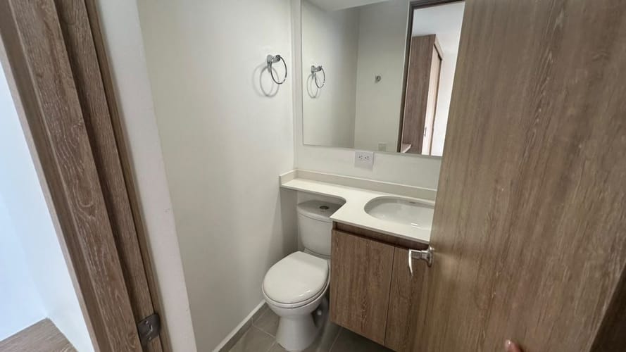 Apartamento de 3 alcobas en arriendo en Bucaros, Bello, 65 m² · foto 11 de 17