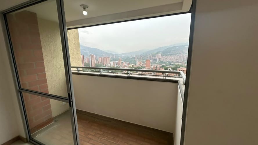 Apartamento de 3 alcobas en arriendo en Bucaros, Bello, 65 m² · foto 15 de 17