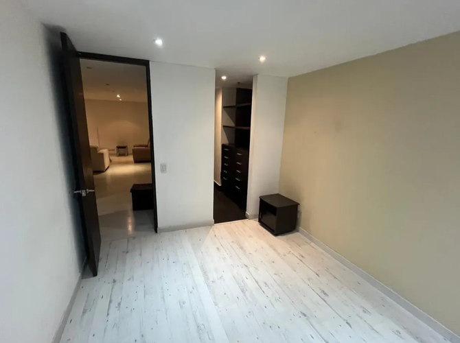 Apartamento de 2 alcobas en venta en Chico Norte, Bogotá, 75 m² · foto 10 de 13