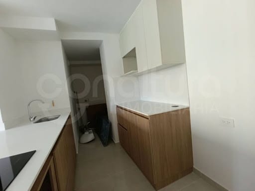 Apartamento de 3 alcobas en arriendo en Calasanz, Medellín, 58 m² · foto 2 de 13