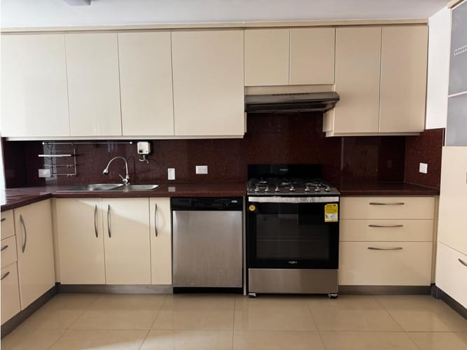 Apartamento de 3 alcobas en venta en Chicó Reservado, Bogotá, 246 m² · foto 7 de 16