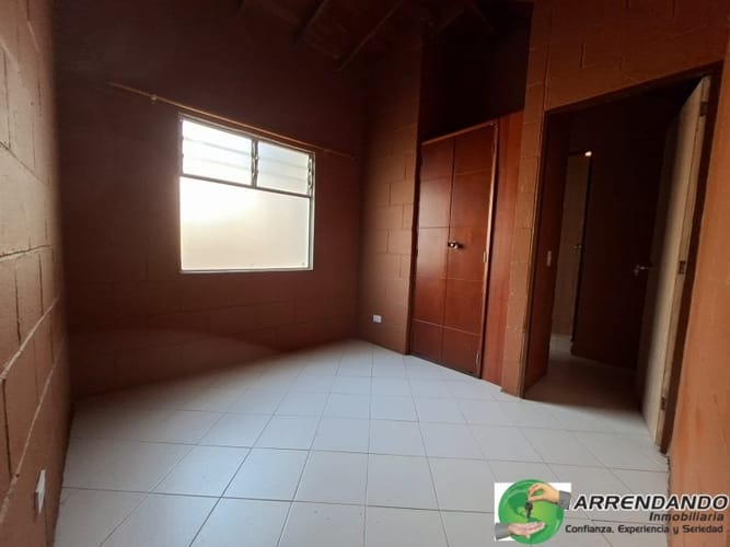 Casa de 4 alcobas en arriendo en Zona Industrial No. 3, Itagüí, 100 m² · foto 3 de 11