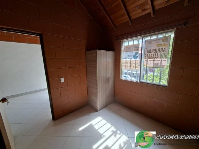Casa de 4 alcobas en arriendo en Zona Industrial No. 3, Itagüí, 100 m² · foto 8 de 11