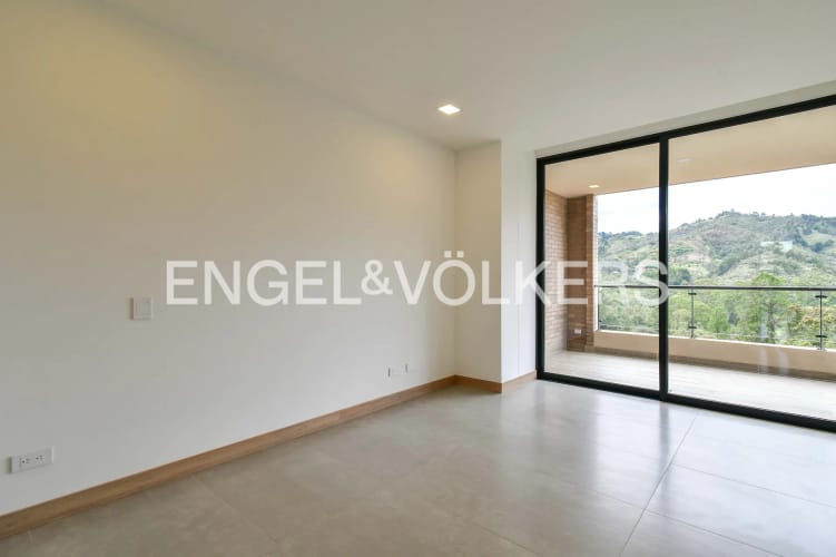 Casa de 3 alcobas en venta en Sajonia, Rionegro, 268 m² · foto 11 de 15