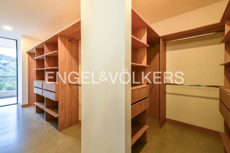 Casa de 3 alcobas en venta en Sajonia, Rionegro, 268 m² · foto 9 de 15