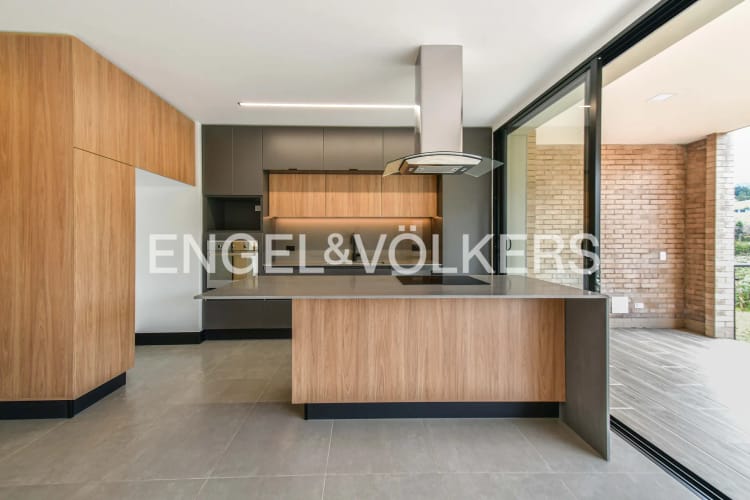 Casa de 3 alcobas en venta en Sajonia, Rionegro, 268 m² · foto 5 de 15
