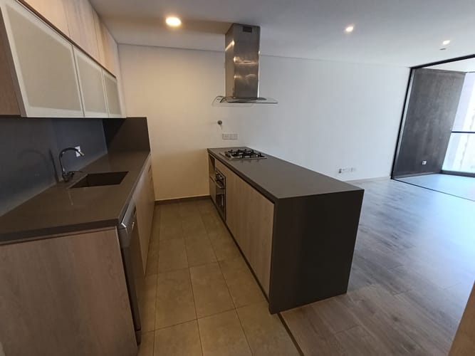 Apartamento de 2 alcobas en arriendo en El Poblado, Medellín, 82 m² · foto 5 de 14