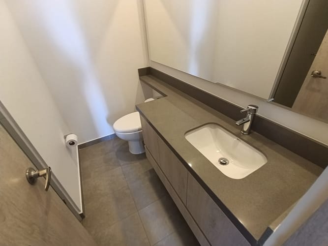 Apartamento de 2 alcobas en arriendo en El Poblado, Medellín, 82 m² · foto 6 de 14