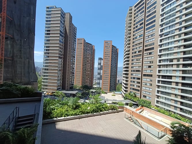 Apartamento de 2 alcobas en arriendo en El Poblado, Medellín, 82 m² · foto 14 de 14