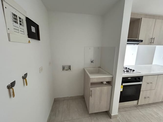 Apartamento de 3 alcobas en arriendo en Camino Verde, Envigado, 85 m² · foto 19 de 20