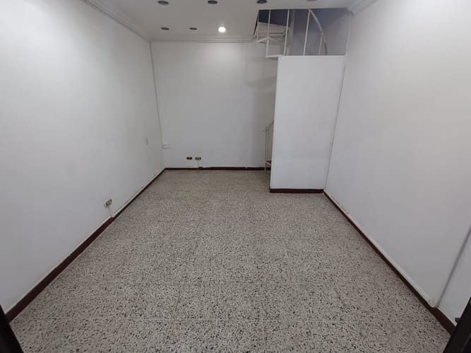 Local en arriendo en La Candelaria, Medellín, 22 m² · foto 3 de 10