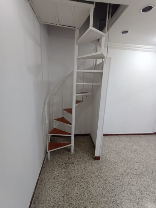 Local en arriendo en La Candelaria, Medellín, 22 m² · foto 4 de 10