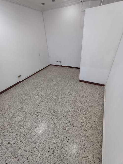Local en arriendo en La Candelaria, Medellín, 22 m² · foto 6 de 10