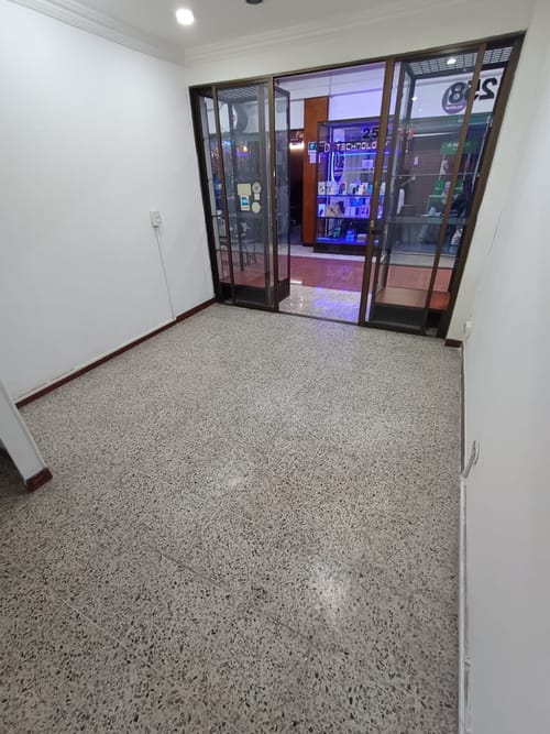 Local en arriendo en La Candelaria, Medellín, 22 m² · foto 10 de 10