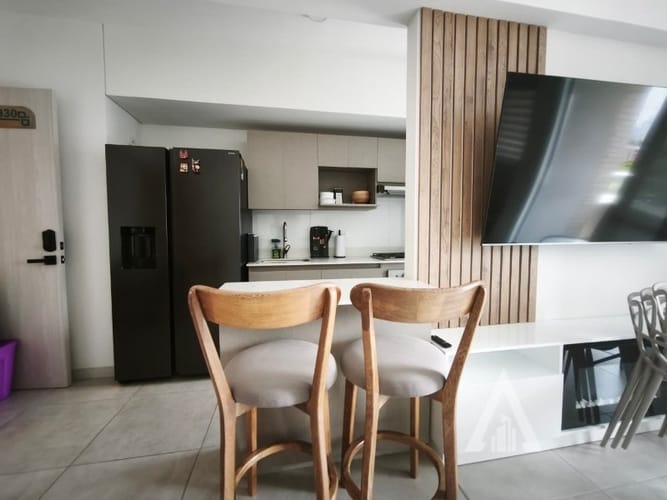 Apartamento de 2 alcobas en arriendo en Montessori, Medellín, 67 m² · foto 3 de 17