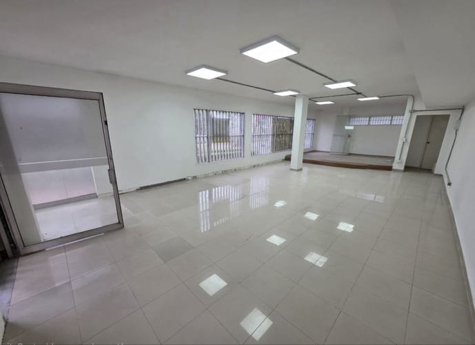 Local en arriendo en Nueva Tequendama, Cali, 66 m² · foto 2 de 5