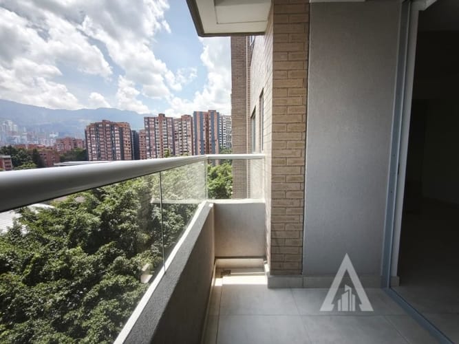 Apartamento de 2 alcobas en arriendo en Montessori, Medellín, 67 m² · foto 16 de 17