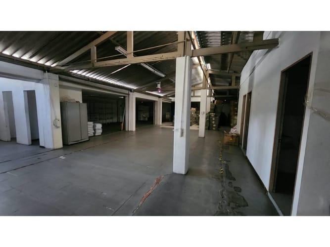 Bodega en arriendo en El Poblado, Medellín, 1100 m² · foto 5 de 8