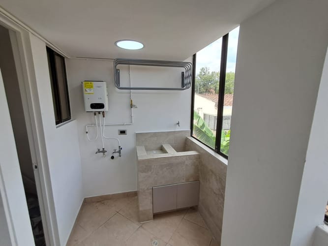 Apartamento de 3 alcobas en arriendo en Patio Bonito, Medellín, 110 m² · foto 6 de 16