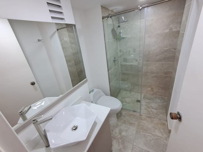 Apartamento de 3 alcobas en arriendo en Patio Bonito, Medellín, 110 m² · foto 15 de 16