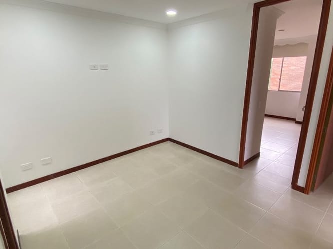 Apartamento de 3 alcobas en arriendo en Zuñiga, Envigado, 130 m² · foto 5 de 16