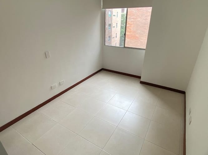 Apartamento de 3 alcobas en arriendo en Zuñiga, Envigado, 130 m² · foto 7 de 16
