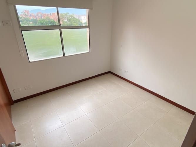 Apartamento de 3 alcobas en arriendo en Zuñiga, Envigado, 130 m² · foto 9 de 16