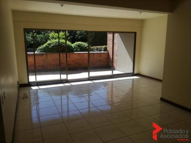 Apartamento de 3 alcobas en venta en Carrero, Envigado, 120 m² · foto 2 de 20