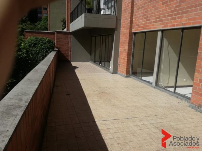 Apartamento de 3 alcobas en venta en Carrero, Envigado, 120 m² · foto 3 de 20