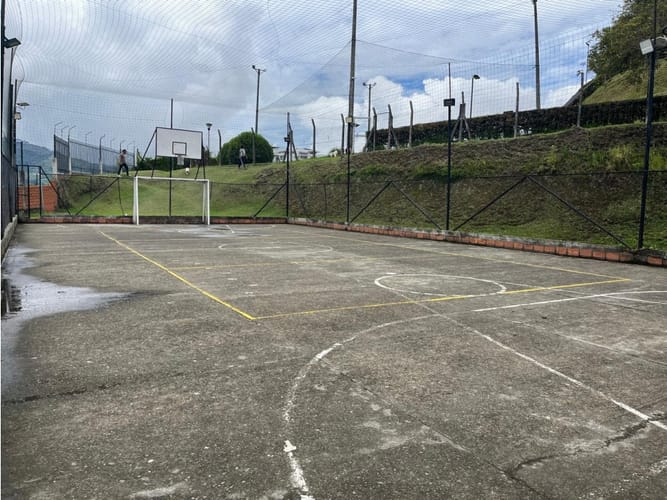 Casa de 3 alcobas en venta en Avenida Alberto Mendoza, Manizales, 104 m² · foto 2 de 21