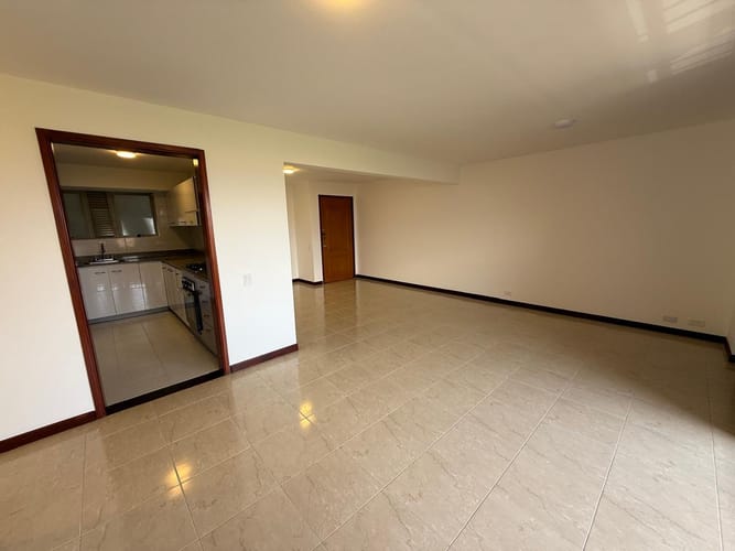 Apartamento de 3 alcobas en arriendo en La Castellana, Medellín, 150 m² · foto 4 de 20