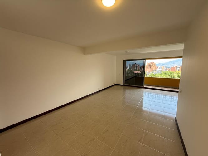 Apartamento de 3 alcobas en arriendo en La Castellana, Medellín, 150 m² · foto 7 de 20
