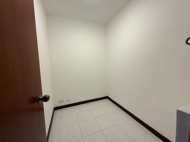 Apartamento de 3 alcobas en arriendo en La Castellana, Medellín, 150 m² · foto 18 de 20