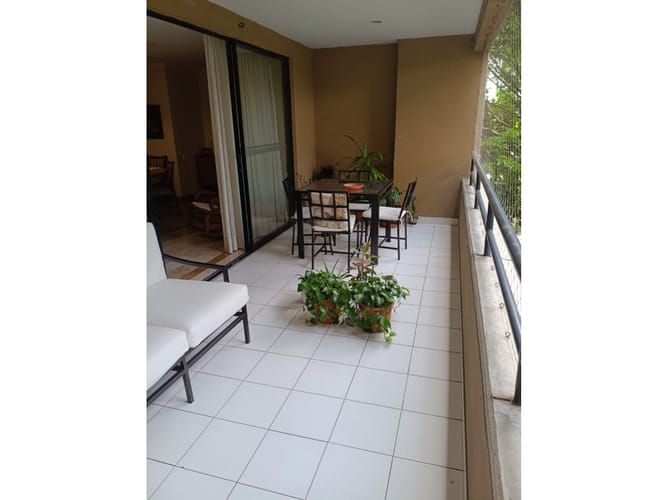 Apartamento de 3 alcobas en venta en Loma De Los Gonzalez, Medellín, 192 m² · foto 6 de 23