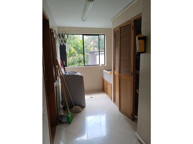 Apartamento de 3 alcobas en venta en Loma De Los Gonzalez, Medellín, 192 m² · foto 14 de 23