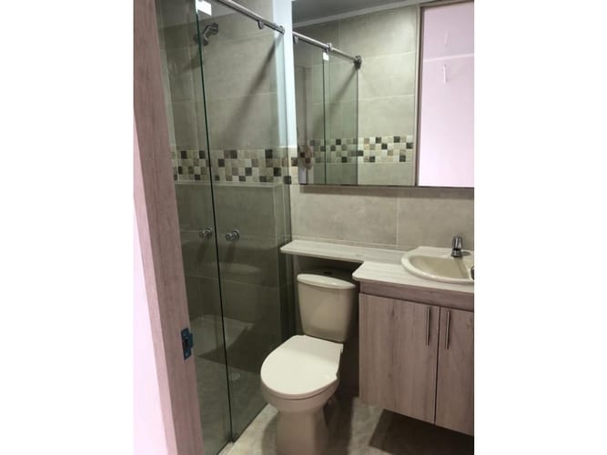 Apartamento de 2 alcobas en venta en Cr. Country Plaza, Jamundí, 58 m² · foto 3 de 17