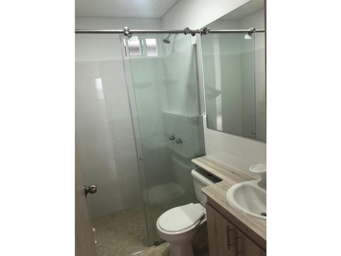Apartamento de 2 alcobas en venta en Cr. Country Plaza, Jamundí, 58 m² · foto 6 de 17