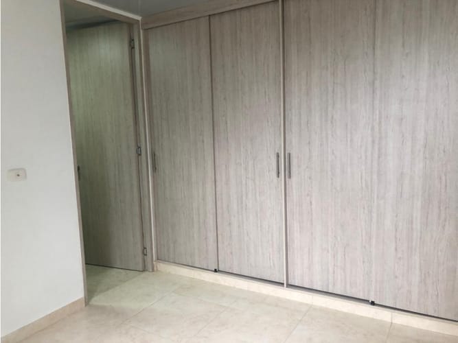 Apartamento de 2 alcobas en venta en Cr. Country Plaza, Jamundí, 58 m² · foto 9 de 17