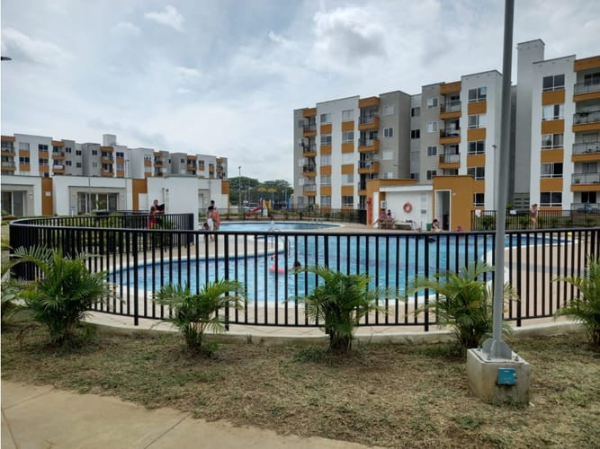 Apartamento de 2 alcobas en venta en Cr. Country Plaza, Jamundí, 58 m² · foto 13 de 17